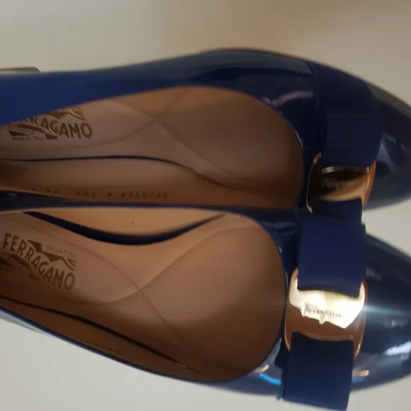Salvatore Ferragamo Women's Blue Ballet Flats - Picture 6 of 6